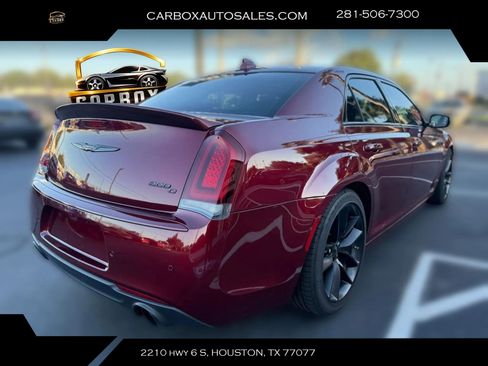 Used 2023 Chrysler 300 C RWD image 5