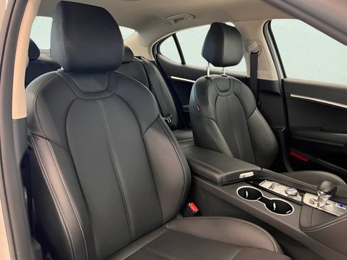 Used 2026 Genesis G70 2.5T RWD image 13