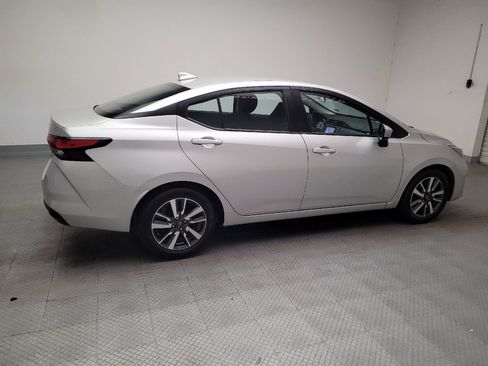 Used 2025 Nissan Versa SV FWD image 10