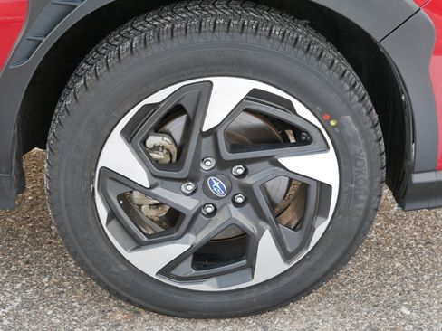 Used 2024 Subaru Crosstrek 2.5i Limited w/ Crosstrek Mirror Package image 16