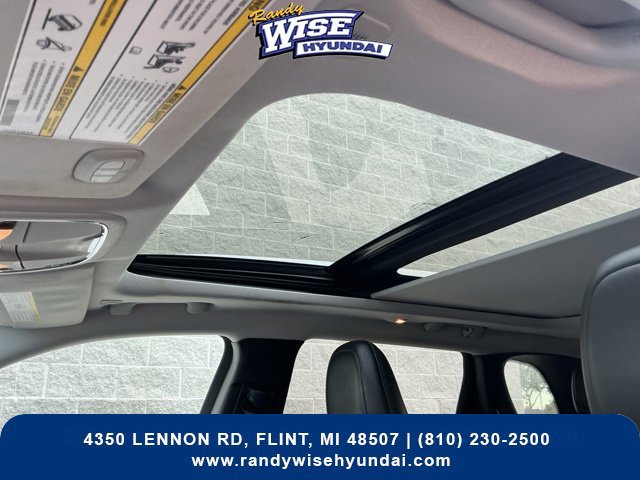 Used 2019 Jeep Cherokee Limited AWD/4WD image 34