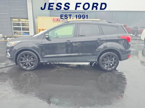 Certified 2019 Ford Escape Titanium image 2