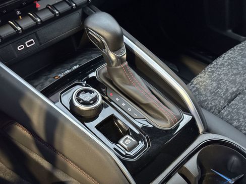 Used 2023 Chevrolet Colorado Z71 w/ Z71 Convenience Package 2 image 26