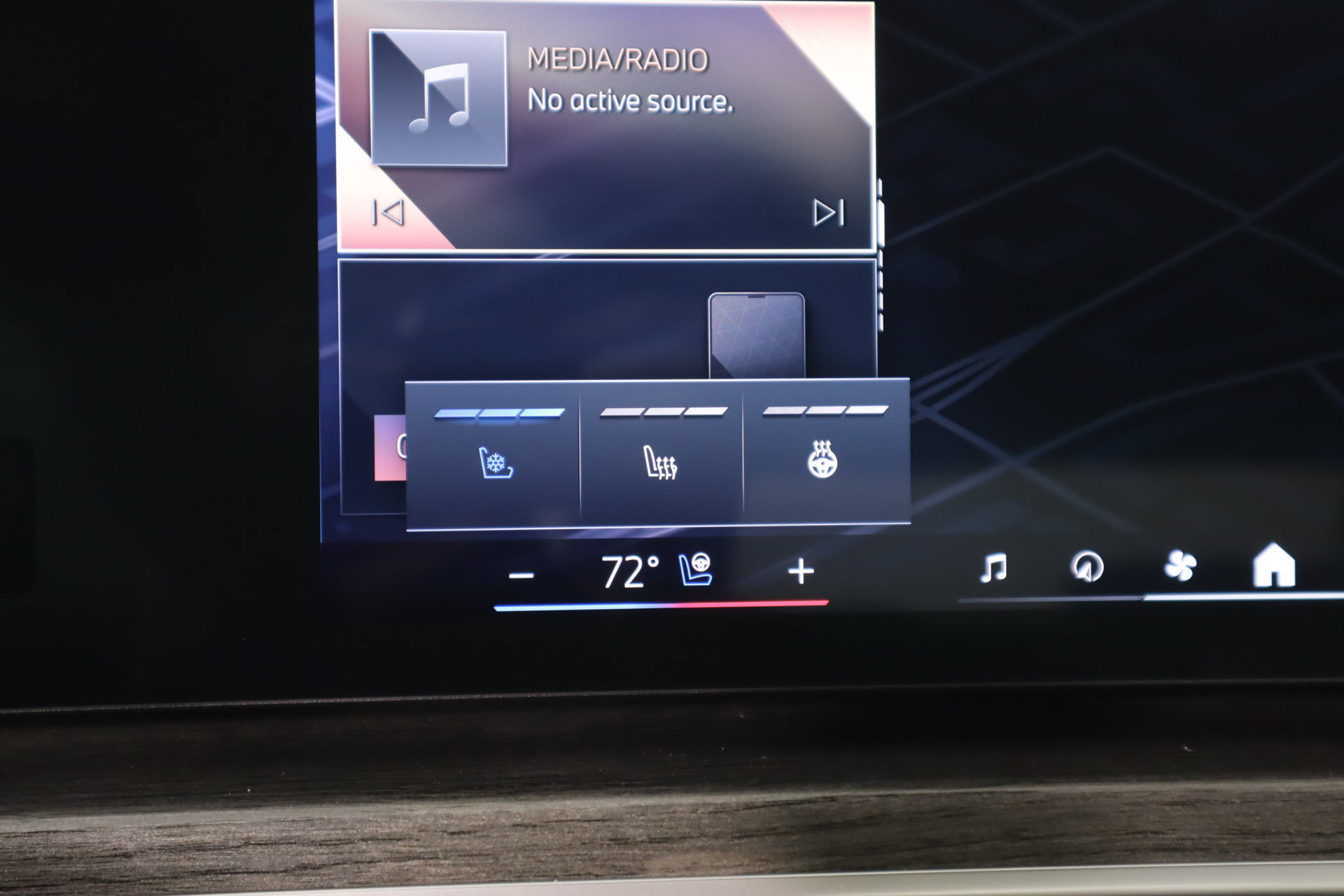 New 2026 BMW 740i RWD image 7