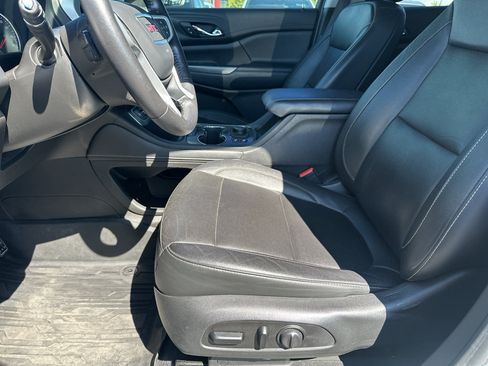 Used 2020 GMC Acadia SLT AWD/4WD image 16
