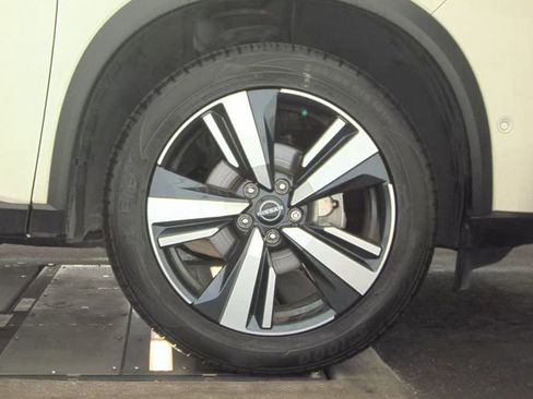 Used 2023 Nissan Rogue Platinum w/ Platinum Premium Package AWD/4WD image 11