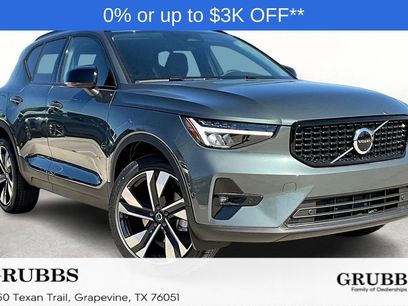 New 2026 Volvo XC40 B4 Plus w/ Protection Package Premier