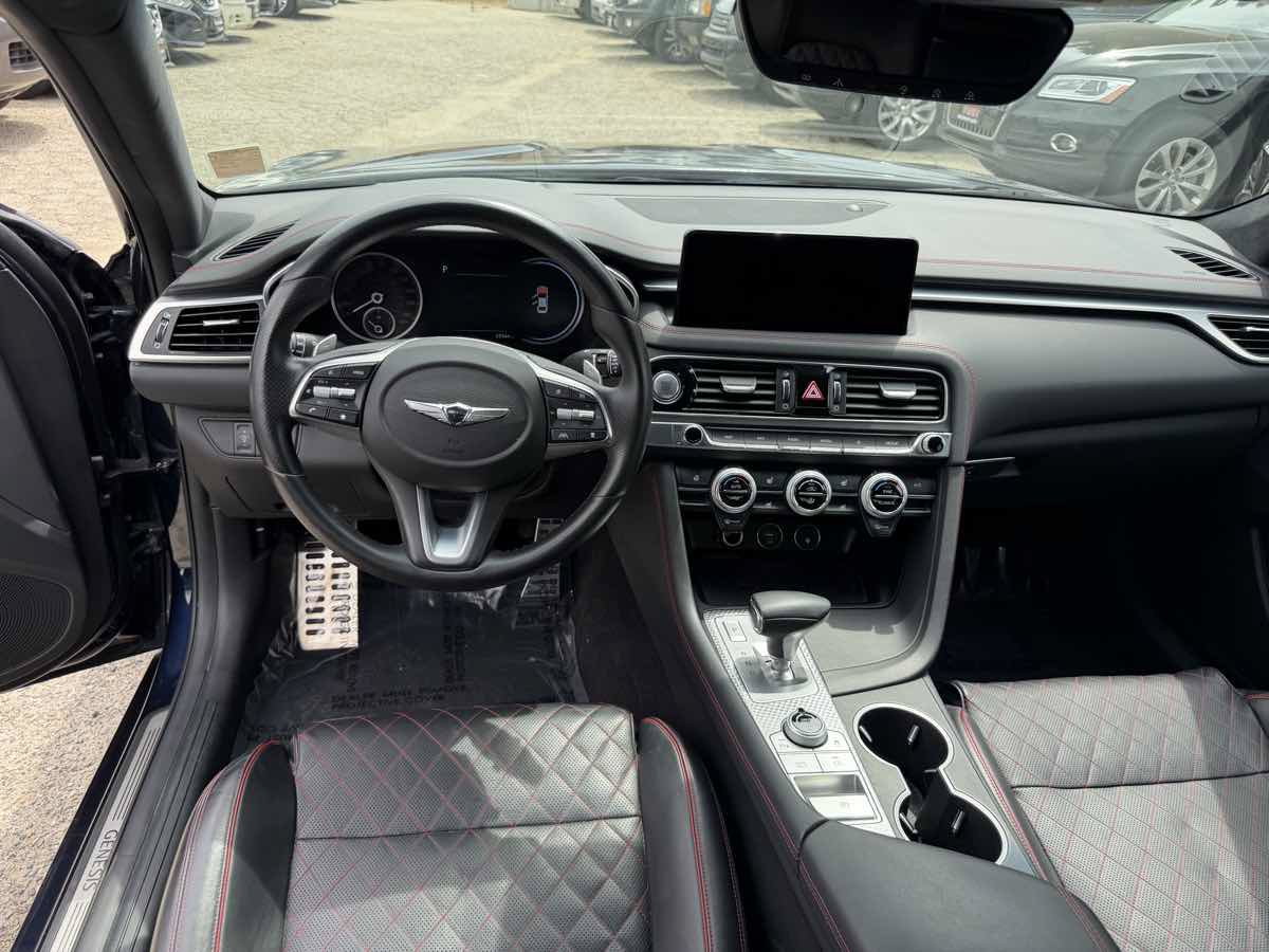 Used 2023 Genesis G70 3.3T image 10