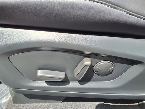 Used 2023 Ford Explorer XLT w/ Equipment Group 202A image 17