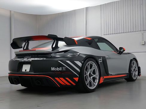 Certified 2025 Porsche 718 Cayman GT4 RS RWD image 7