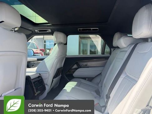 Used 2023 Land Rover Range Rover Sport SE AWD/4WD image 8