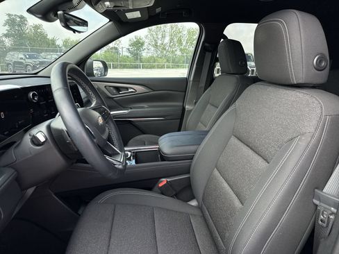 Used 2026 Chevrolet Traverse LT w/ Driver Confidence Package FWD image 13