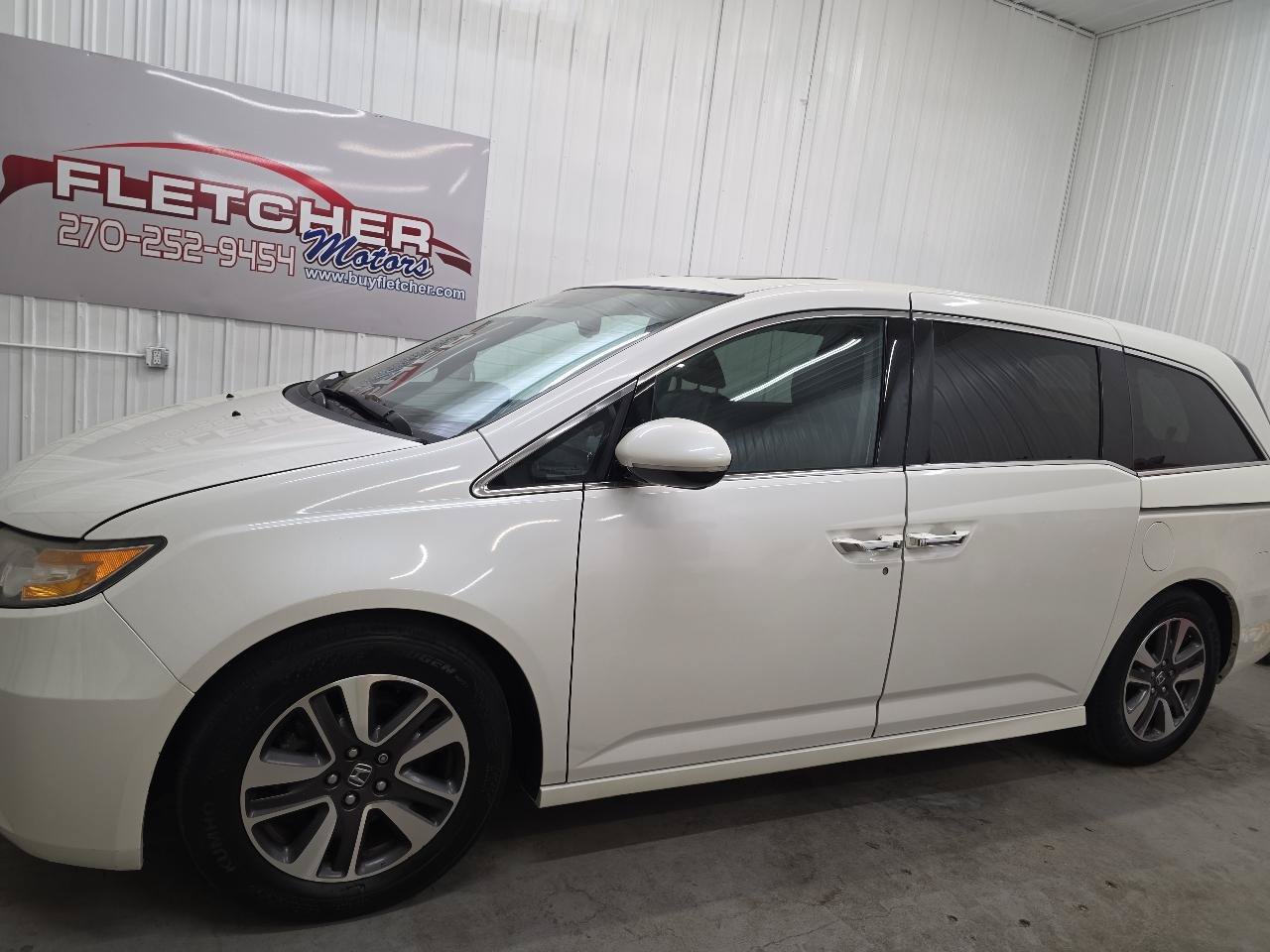 Used 2014 Honda Odyssey Touring image 2