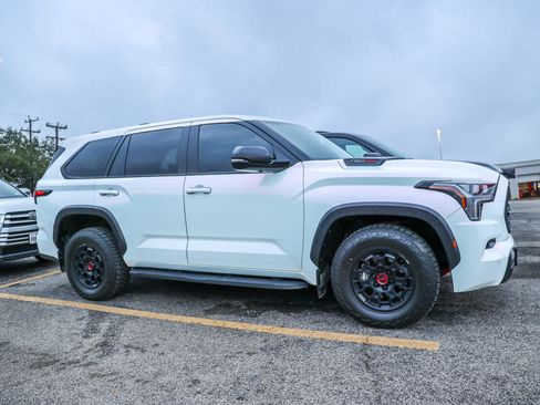 Used 2026 Toyota Sequoia TRD Pro AWD/4WD image 7