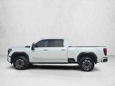 Used 2026 GMC Sierra 2500 Denali Ultimate image 8