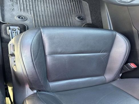 Certified 2023 Toyota Crown Limited image 9