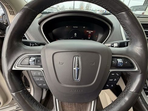 Used 2019 Lincoln Nautilus Reserve image 18