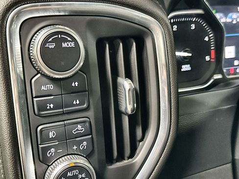 Used 2022 GMC Sierra 3500 Denali AWD/4WD image 15