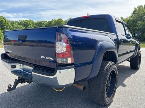 Used 2014 Toyota Tacoma 4x4 Double Cab w/ SR5 Package image 5