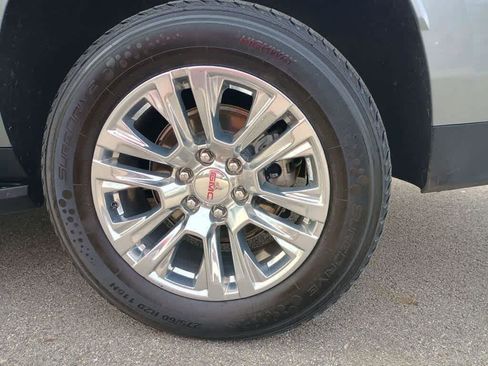Used 2024 GMC Yukon XL Denali AWD/4WD image 30