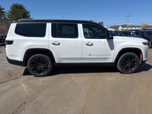 New 2026 Jeep Grand Wagoneer Summit image 6