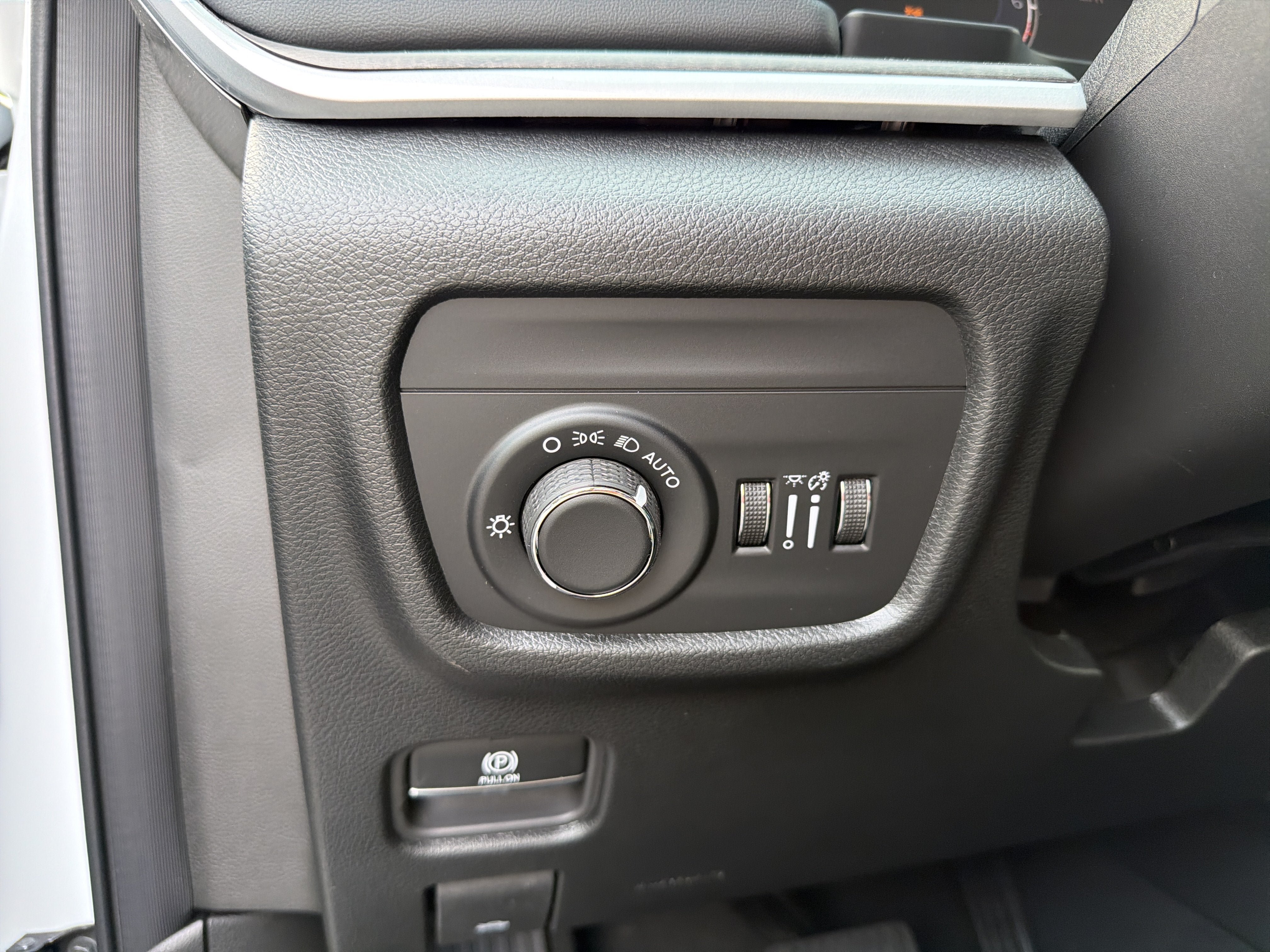 New 2026 Jeep Grand Cherokee L 4WD image 15