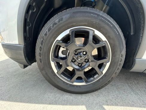 Used 2025 Honda Pilot EX-L image 31