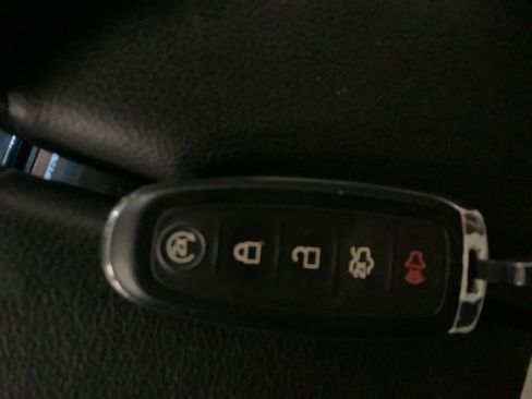 Used 2015 Lincoln MKS AWD w/ Equipment Group 101A image 40