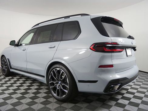 New 2026 BMW X7 xDrive40i w/ M Sport Package AWD/4WD image 5