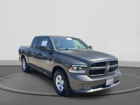 Used 2018 RAM 1500 Express RWD image 4