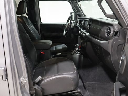 Used 2020 Jeep Gladiator Overland AWD/4WD image 20