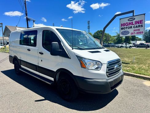 Used 2019 Ford Transit 250 130 Low Roof w/ Exterior Upgrade Package RWD image 3