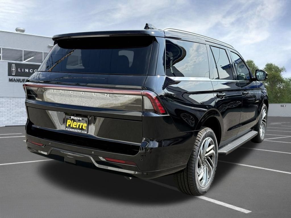 New 2027 Lincoln Navigator Premiere AWD/4WD image 7