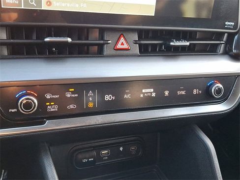 Used 2024 Kia Sportage EX image 14