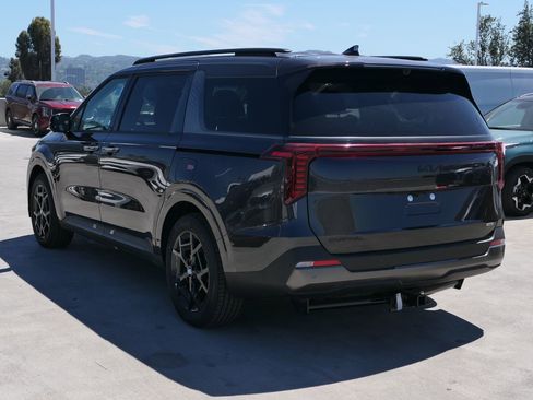 New 2025 Kia Carnival SX Prestige image 6