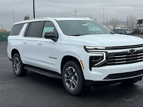 New 2026 Chevrolet Suburban LT w/ Comfort Package image 3