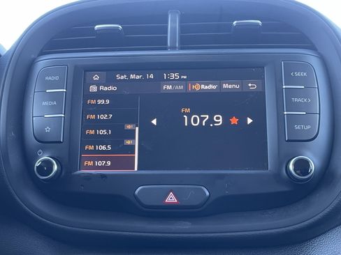 Used 2023 Kia Soul LX w/ LX Technology Package image 24