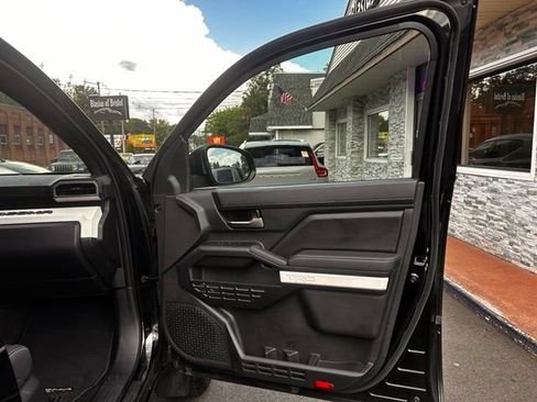 Used 2024 Toyota Tacoma TRD Off-Road AWD/4WD image 13