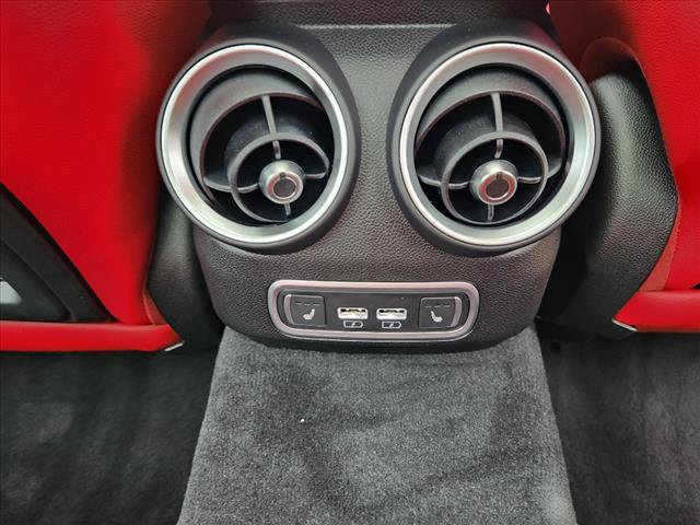 Used 2024 Alfa Romeo Giulia Veloce AWD/4WD image 17