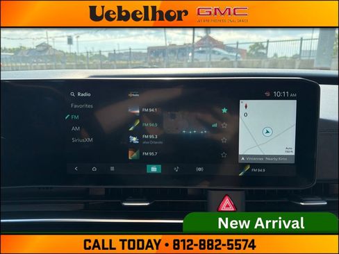 Used 2025 Kia Carnival FWD image 29
