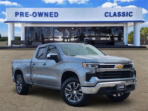 Used 2024 Chevrolet Silverado 1500 LT image 1