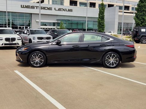 Certified 2024 Lexus ES 350 w/ Premium Package FWD image 4