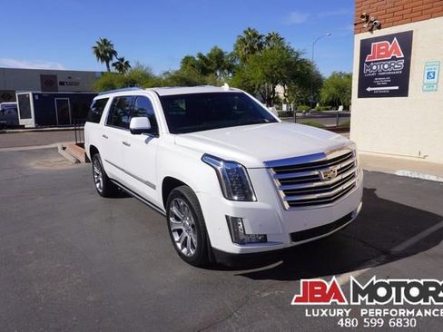 Used 2020 Cadillac Escalade ESV Platinum image 56