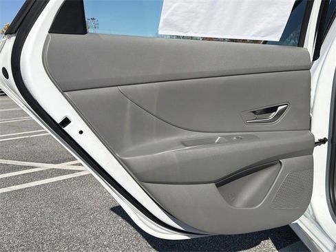 New 2026 Hyundai Elantra Blue image 21