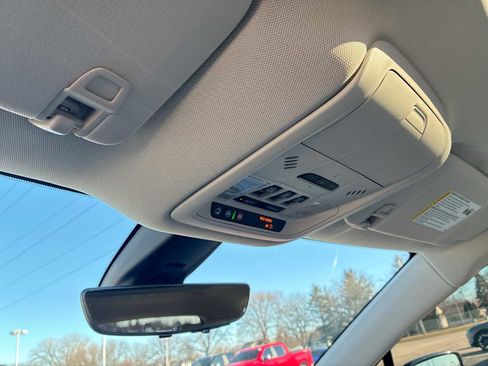 Used 2024 Buick Enclave Avenir w/ Avenir Technology Package image 36