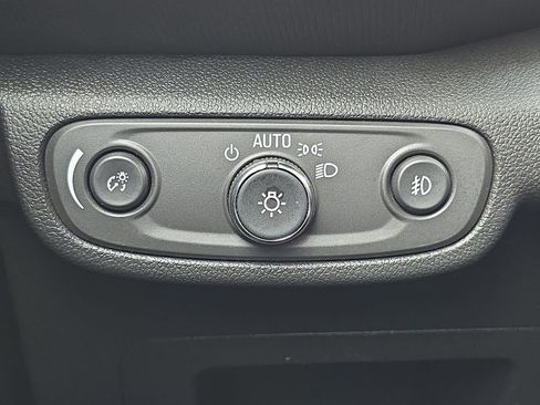 Used 2021 Chevrolet TrailBlazer LT w/ Driver Confidence Package image 24