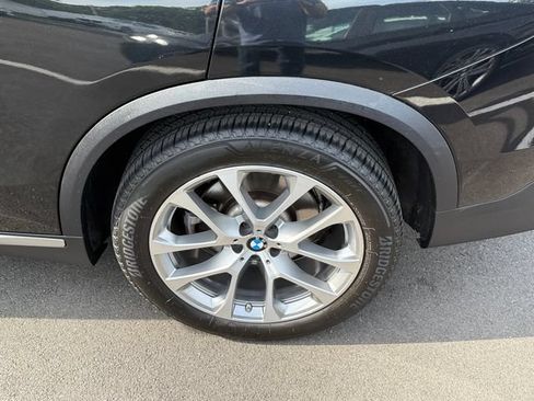 Used 2022 BMW X5 xDrive40i w/ Premium Package AWD/4WD image 11