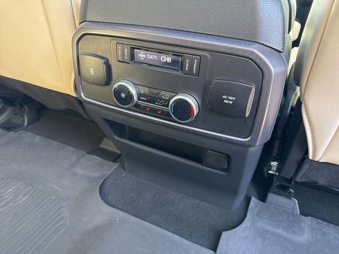 Certified 2024 Ford Expedition Max Platinum image 17