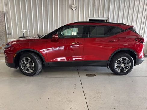 Used 2023 Chevrolet Blazer LT AWD/4WD image 2