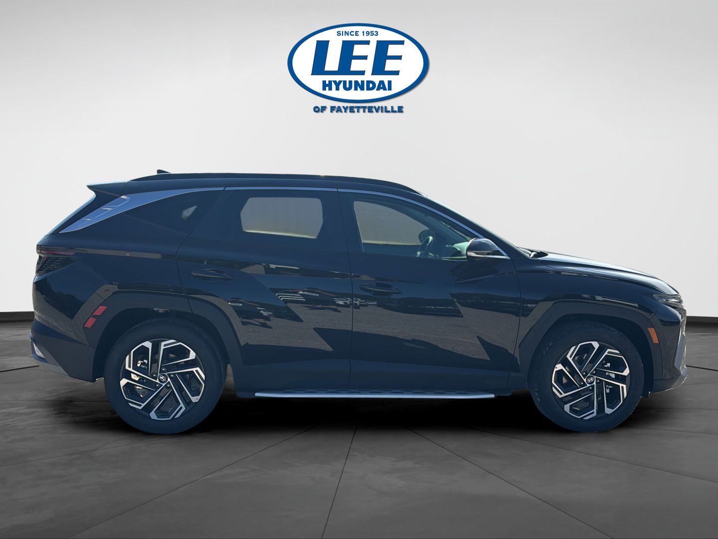 New 2026 Hyundai Tucson Limited FWD image 2